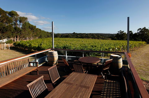 Evans & Tate - Accommodation Directory 3