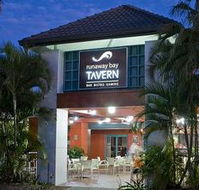 Runaway Bay Tavern - Accommodation Directory
