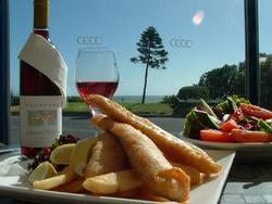 Henley Beach Hotel - Accommodation Directory 2