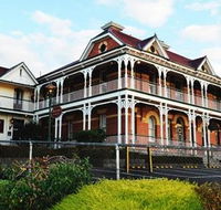 Old England Hotel - Accommodation Directory