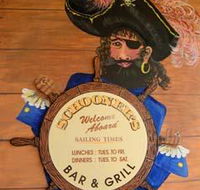 Schooners Bar  Grill - Accommodation Directory