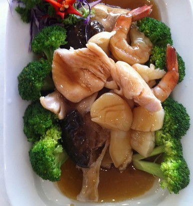 Chives Chinese & Thai Seafood Restaurant - Accommodation Directory 2