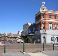 Robin Hood Hotel - Accommodation Directory