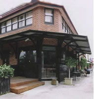 Berry Hotel - Accommodation Directory 0