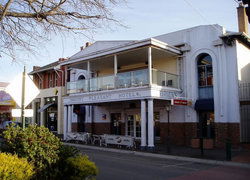 Mount Pleasant Hotel - Accommodation Directory 1