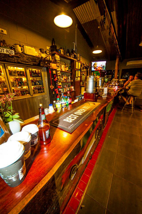Emerald Springs Roadhouse - Accommodation Directory 4