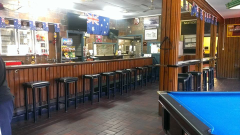 Lakes Creek Hotel - Accommodation Directory 2