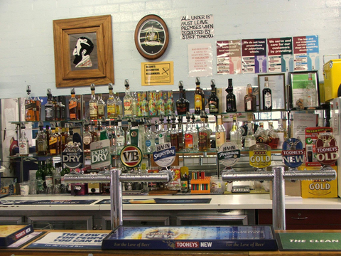 Old Bar Tavern - Accommodation Directory 2