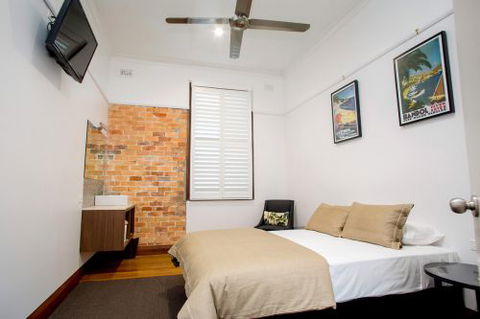 The Pier Hotel - Accommodation Directory 3