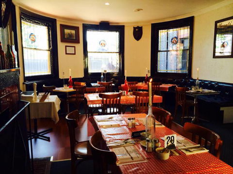 Queens Arms Hotel - Accommodation Directory 2