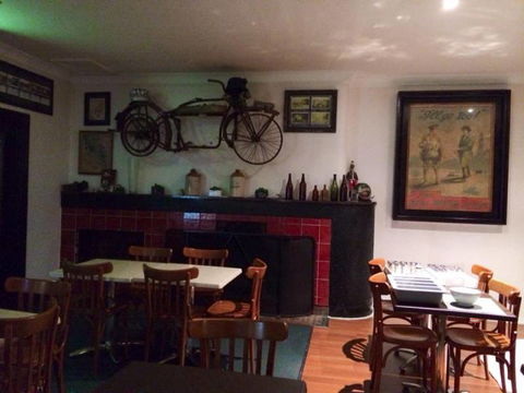 Queens Arms Hotel - Accommodation Directory 3