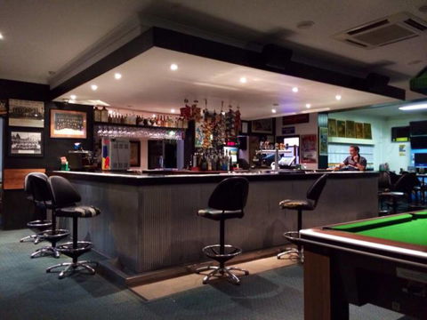 Queens Arms Hotel - Accommodation Directory 4