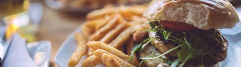 Emerald Maraboon Tavern - Accommodation Directory 0