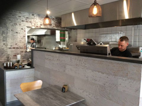 Reef To Reef - Accommodation Directory 1