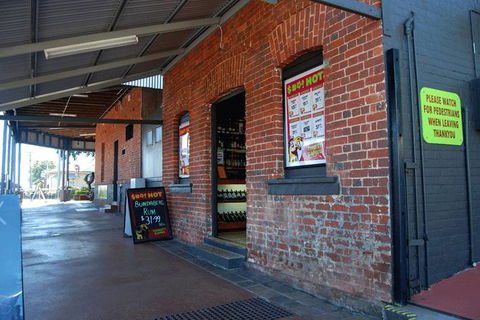 Four Iron Restaurant - Accommodation Directory 1
