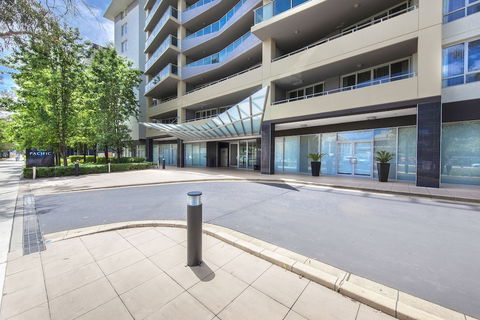 Pacific Suites Canberra - Accommodation Directory 1