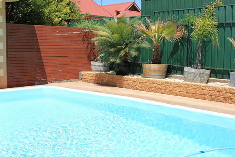 Lodge Outback Motel - Accommodation Directory 3