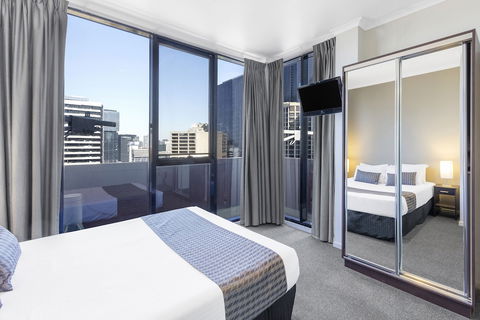 Riverside Apartments Melbourne - Accommodation Directory 4
