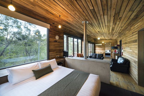 DULC Cabins - Accommodation Directory 4