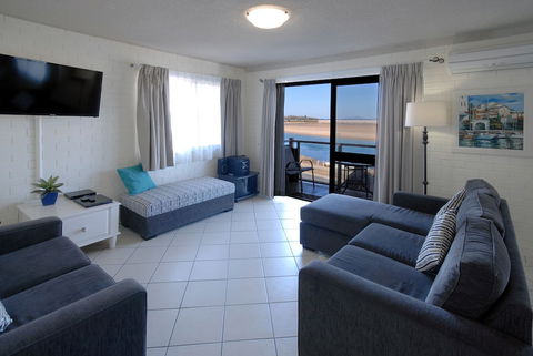 Marcel Towers Holiday Apartments - Accommodation Directory 5