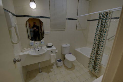 Royal Exchange Hotel - Accommodation Directory 6