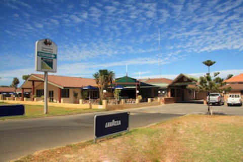 Cervantes Pinnacles Motel - Accommodation Directory 0