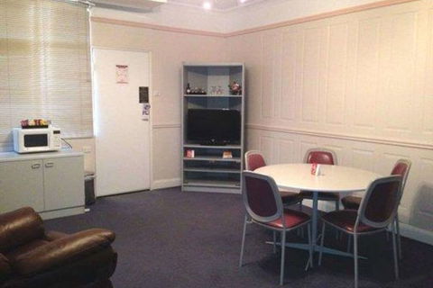 Comfort Inn Crystal - Accommodation Directory 5