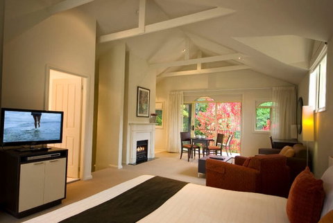 Falls Mountain Retreat - Accommodation Directory 4