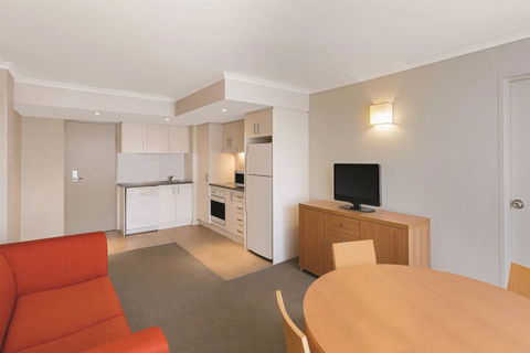 Travelodge Hotel Newcastle - Accommodation Directory 7