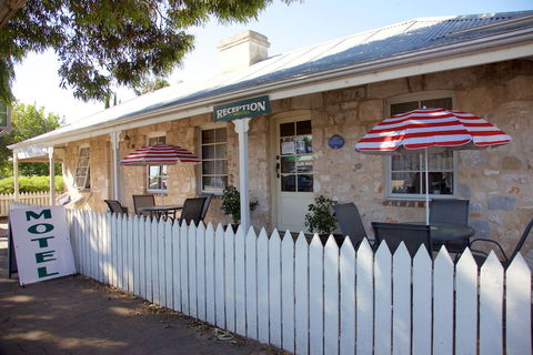 Guichen Bay Motel - Accommodation Directory 1
