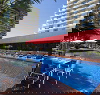 Royal On The Park - Accommodation Directory