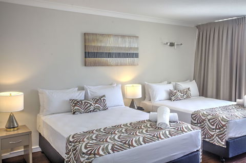 Cairns Plaza Hotel - Accommodation Directory 5