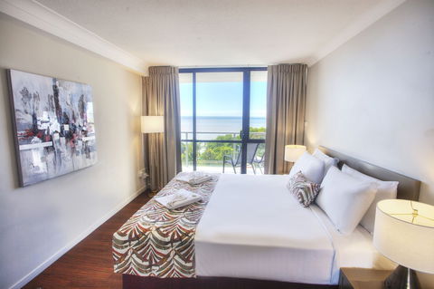 Cairns Plaza Hotel - Accommodation Directory 6