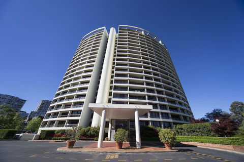 BreakFree Capital Tower - Accommodation Directory 3
