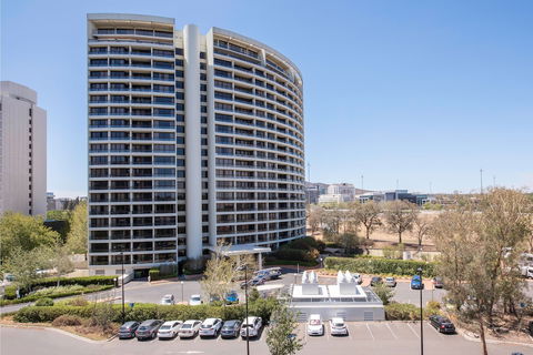 BreakFree Capital Tower - Accommodation Directory 2