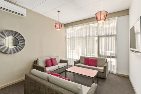 Adelaide Paringa - Accommodation Directory 1