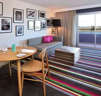 Mercure Melbourne Treasury Gardens - Accommodation Directory