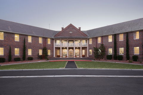 Brassey Hotel - Accommodation Directory 3