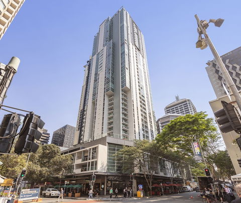 Oaks Brisbane Festival Suites - Accommodation Directory 2