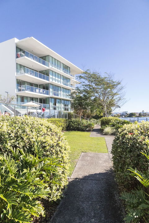 ULTIQA Freshwater Point Resort - Accommodation Directory 5