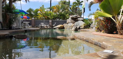 Reef Palms Motel - Accommodation Directory 2
