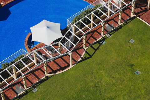 Xanadu Main Beach Resort - Accommodation Directory 2