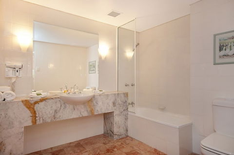 Balboa Holiday Apartments - Accommodation Directory 4