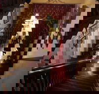 The Grand On Macfie - Accommodation Directory