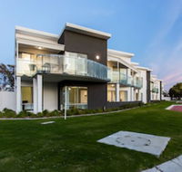 Reflections by Rockingham Apartments - Accommodation Directory
