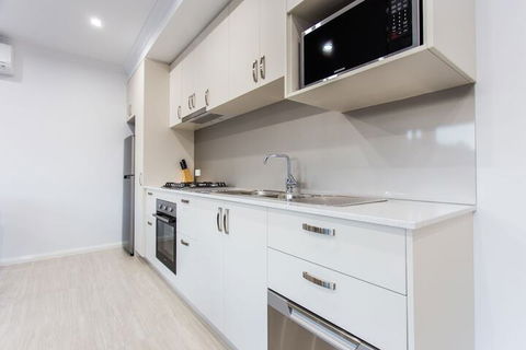 Reflections By Rockingham Apartments - Accommodation Directory 7
