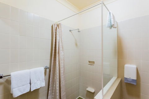 MARKETS HOTEL - Accommodation Directory 3