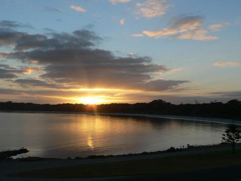 Fareview Beach House - Accommodation Directory 3
