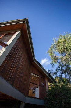 Kangaroo Ridge Retreat - Accommodation Directory 1