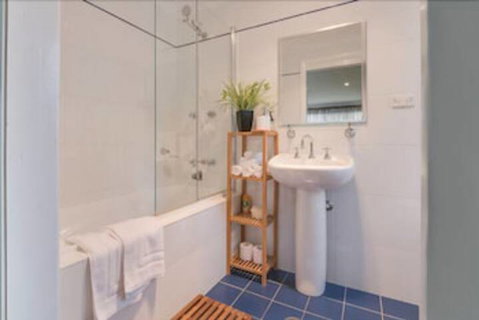 Mountainside B&B - Accommodation Directory 5